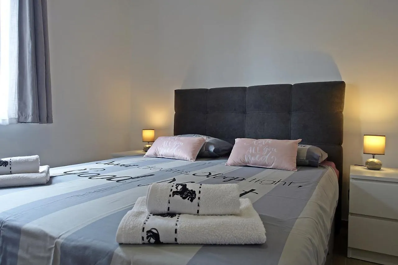 אופטיה Apartment Denis קרואטיה